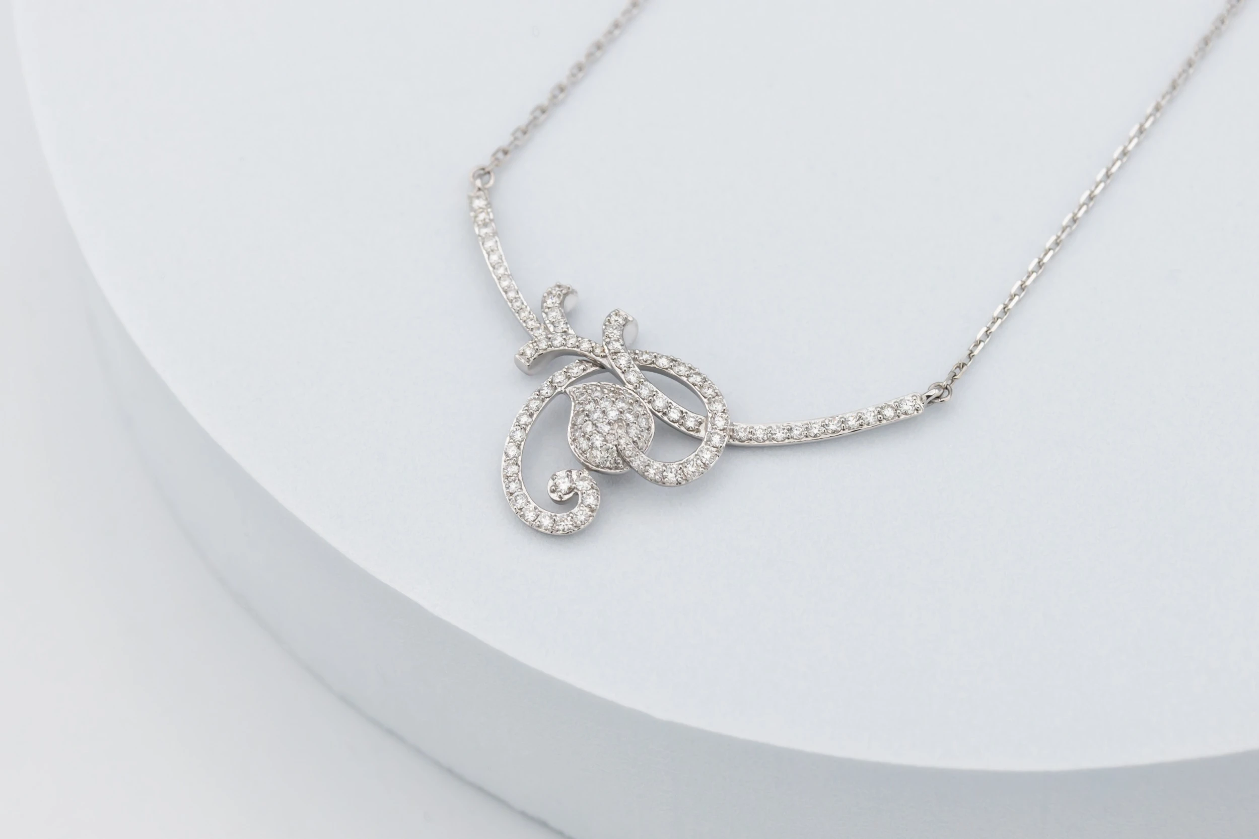 18ct White Gold 1.09ct Diamond Necklace