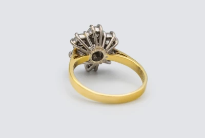 18ct Yellow Gold 2.06ct Diamond Daisy Cluster Ring Size P