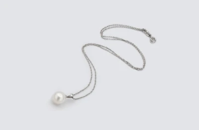 18ct White Gold 9mm Akoya Pearl Pendant Necklace