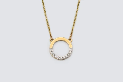 9ct Yellow Gold Diamond Circle Pendant Necklace