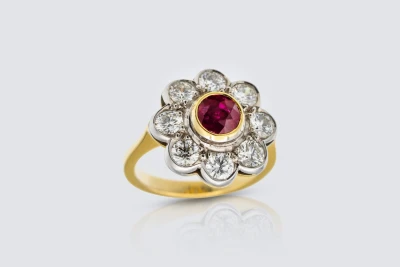18ct Yellow Gold 1.34ct Round Ruby and 1.48ct Diamond Daisy Cluster Ring Size N