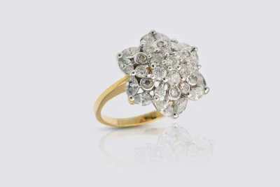 18ct Yellow Gold And Platinum Flower Diamond Cluster Ring 2ct