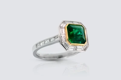 Platinum Emerald and Diamond  Ring Size N